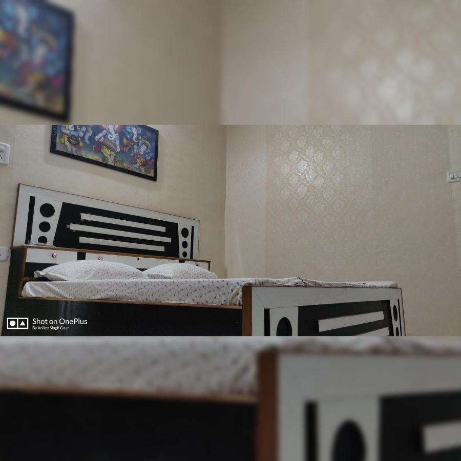Couple Friendly Hotel - Sunset 오르차 외부 사진