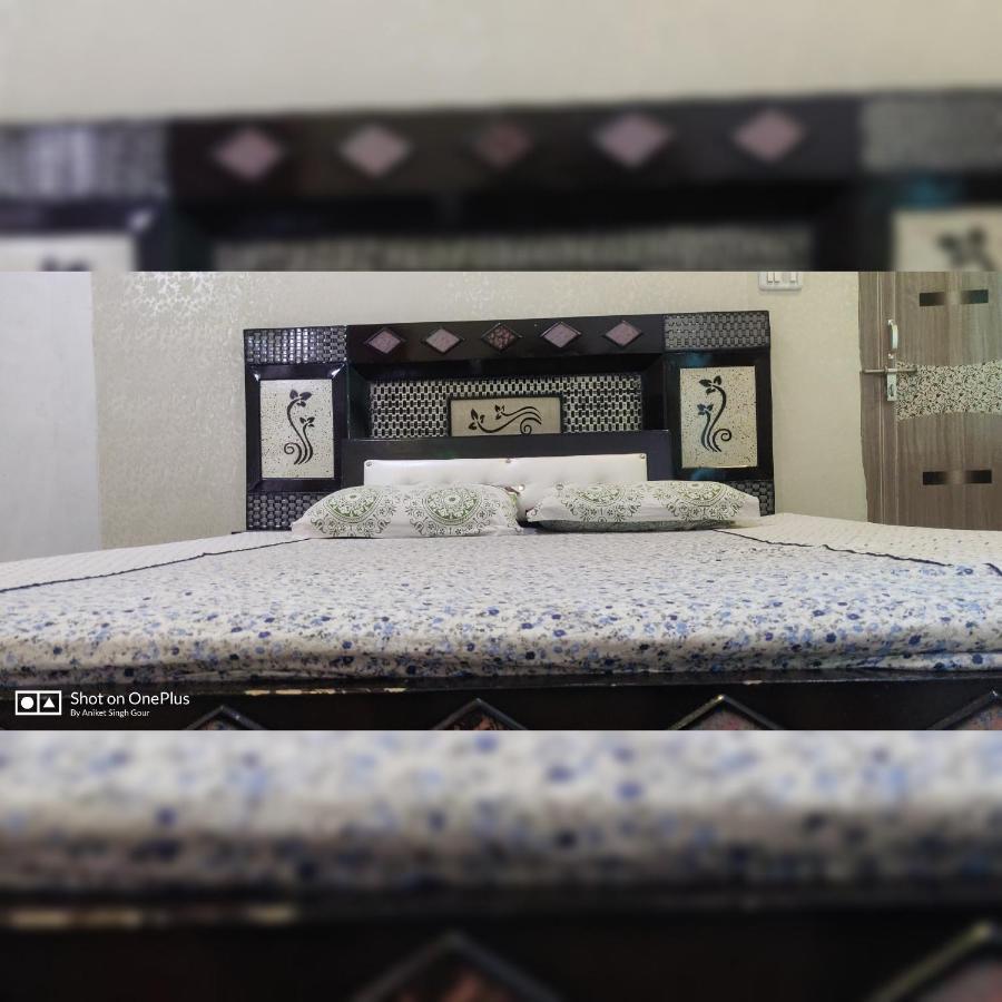 Couple Friendly Hotel - Sunset 오르차 외부 사진