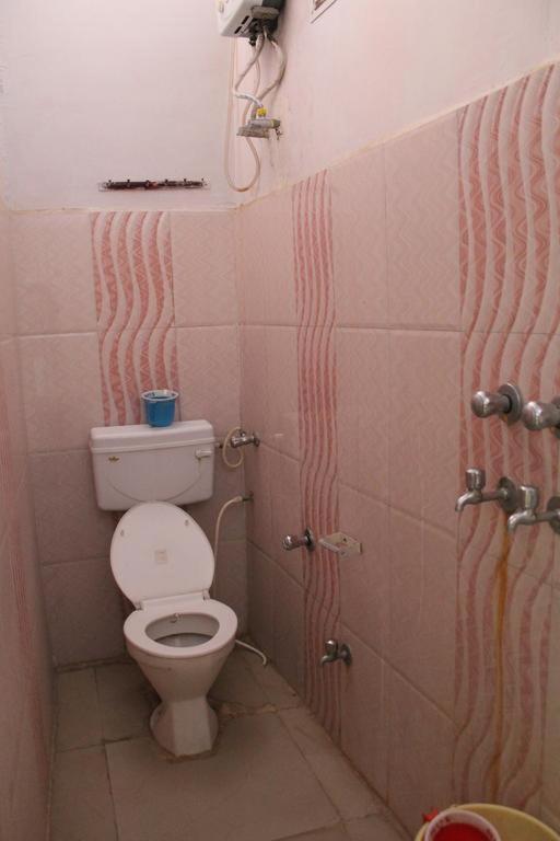 Couple Friendly Hotel - Sunset 오르차 외부 사진