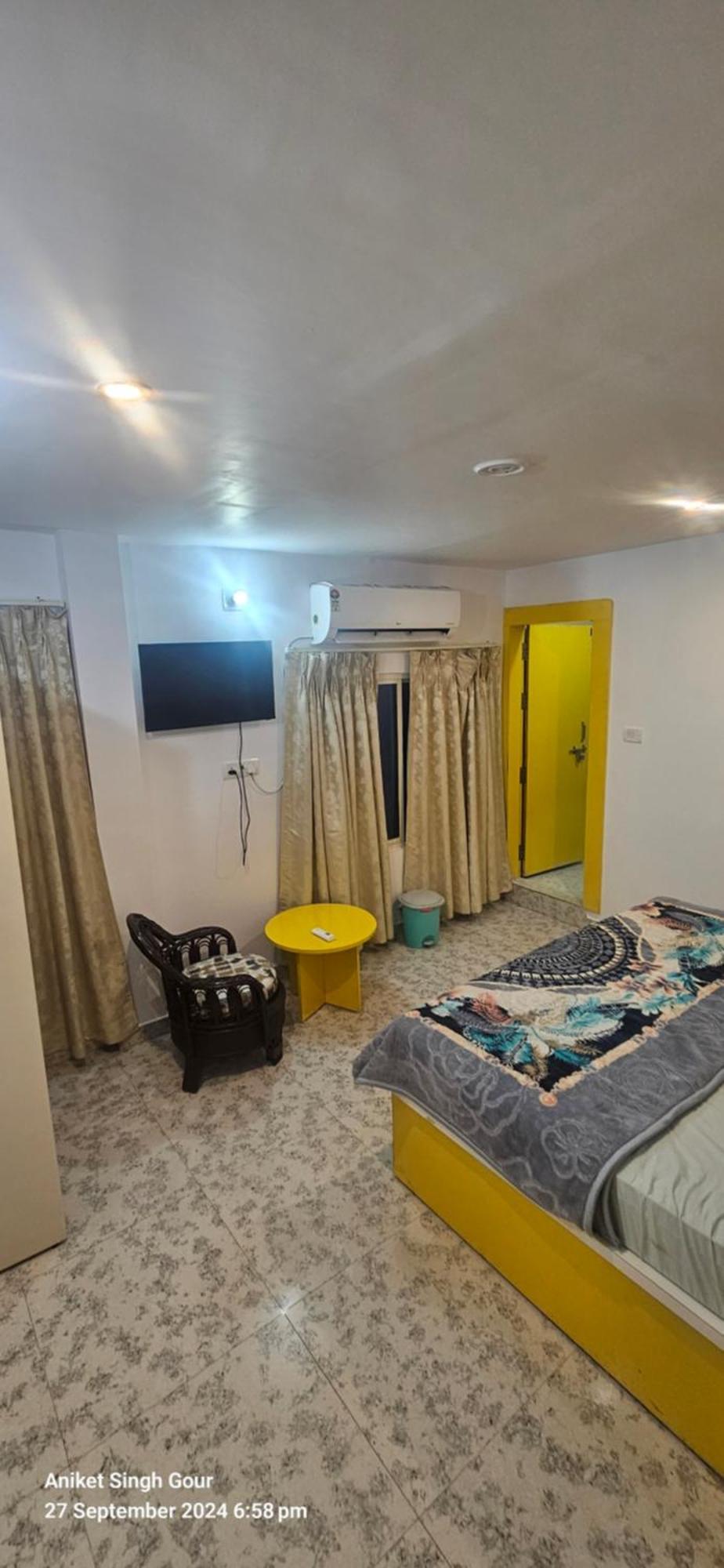 Couple Friendly Hotel - Sunset 오르차 외부 사진