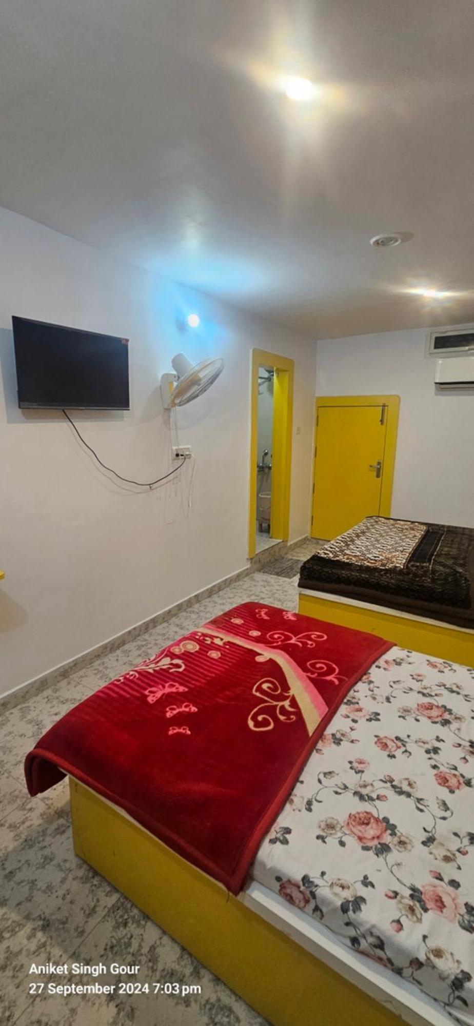 Couple Friendly Hotel - Sunset 오르차 외부 사진