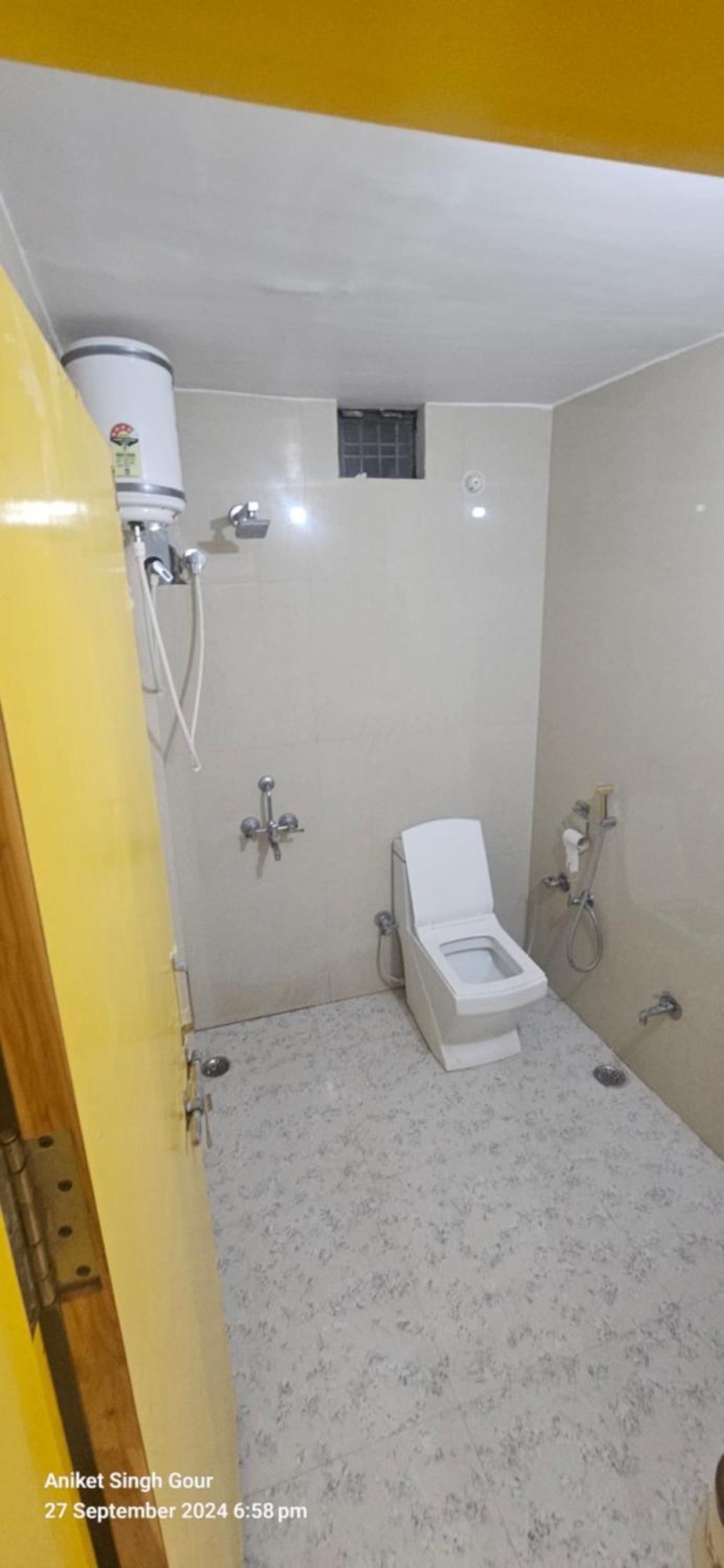 Couple Friendly Hotel - Sunset 오르차 외부 사진